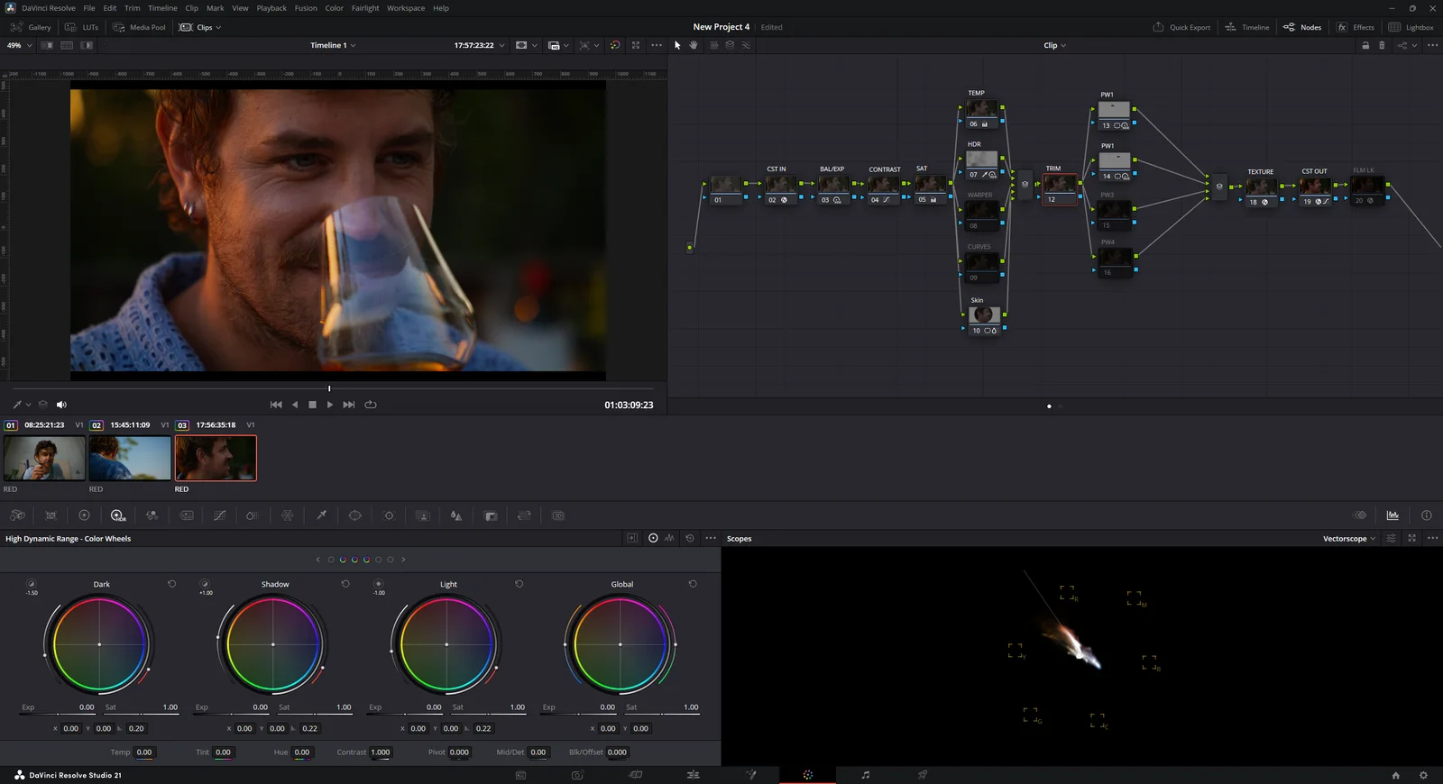 DaVinci Resolve Studio: Node-Baum, HDR-Farbräder und Vektorskop in der Farbseite